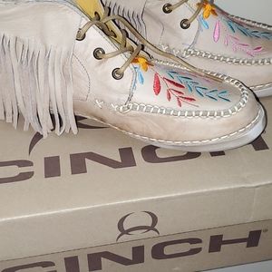 cinch moccasins